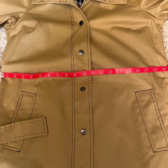 Super cute gray coat (Mo-Ka by Santa Fe Apparel) - Picture 9 of 11